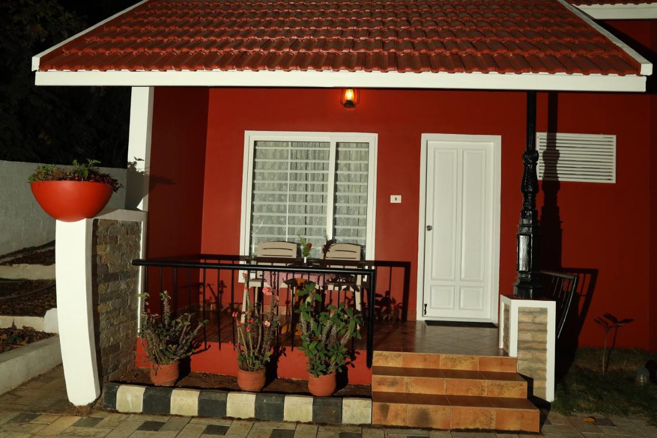 Velu's Gudalur (Nilgiris)